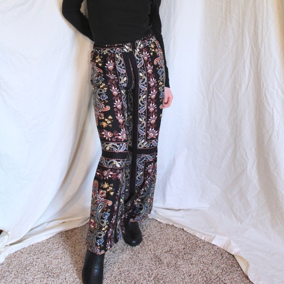 Pink Rose Floral Black Palazzo Pants - Picture 2 of 4